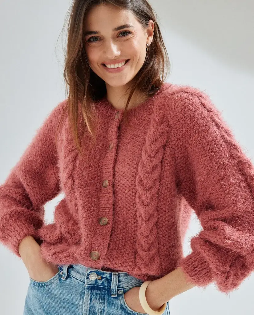 Votre patron Phildar gratuit à l'achat de votre laine : Gilet Axelle - tricot 